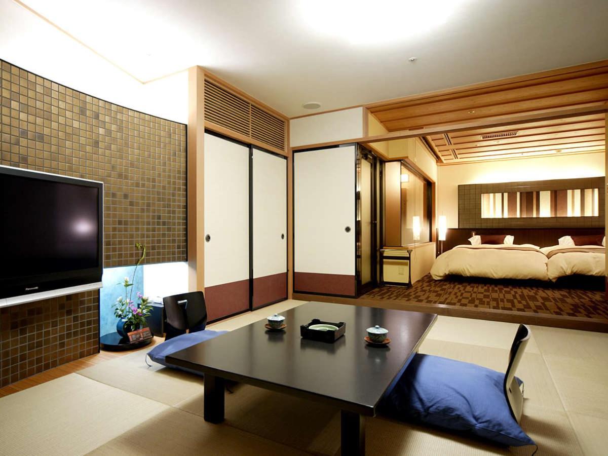 Notoya Hotel โคมัตสึ ภายนอก รูปภาพ